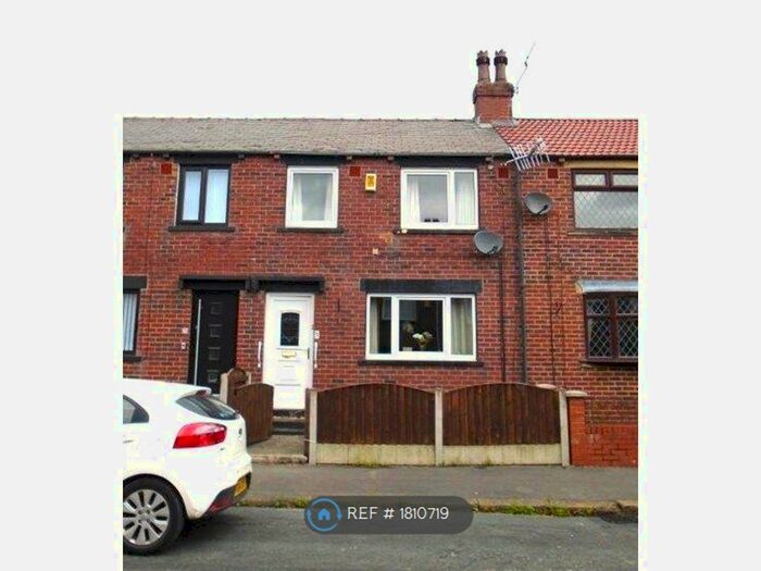 3 Bedroom Terraced House To Rent In Nansen Street, Leeds, LS13