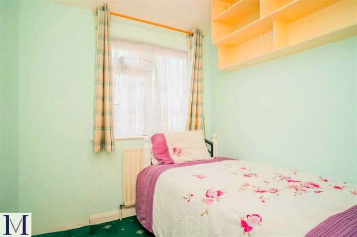 1 Bedroom Property To Rent In Cranford Drive, Hayes, UB3