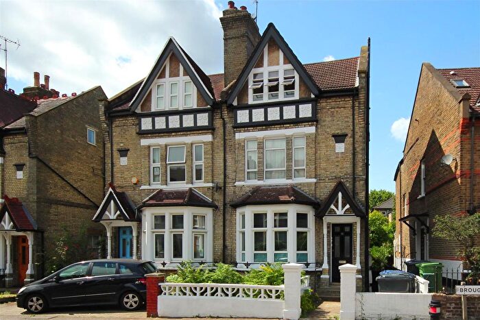 1 Bedroom Flat To Rent In Broughton Road, London, W13