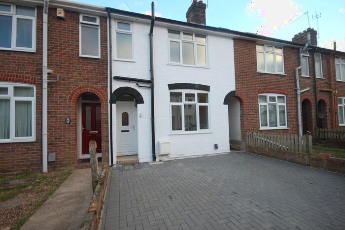 3 Bedroom Terraced House To Rent In Gardenia Avenue, Luton, LU3