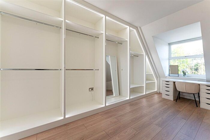2 Bedroom Apartment To Rent In Royal House, Princes Gate, - Homer Road, Solihull, B91