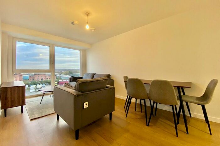 2 Bedroom Apartment To Rent In Victoria Riverside, Hunslet Road, LS10