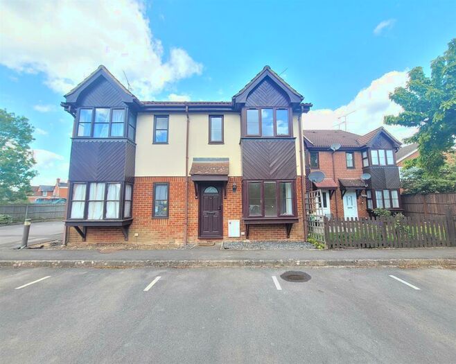 1 Bedroom Terraced House To Rent In Orchard Close, Wokingham, Berkshire, RG40