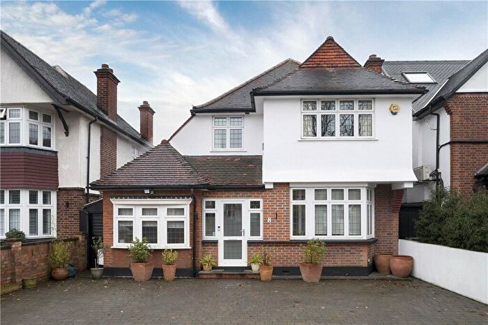 4 Bedroom Detached House For Sale In Traps Lane, New Malden, KT3