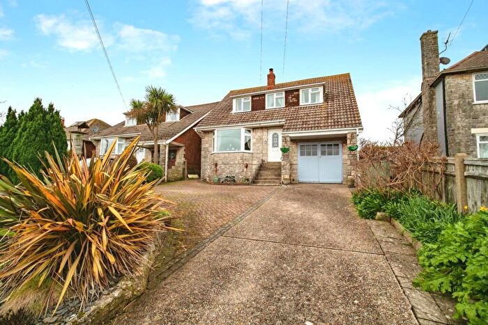 3 Bedroom Bungalow For Sale In Hammond Avenue, Weymouth, Dorset, DT4