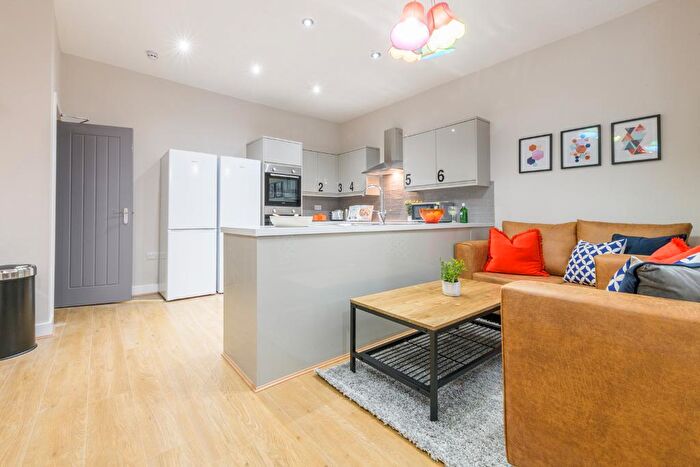 1 Bedroom House Of Multiple Occupation To Rent In Pole Lane, Failsworth, Manchester, M35