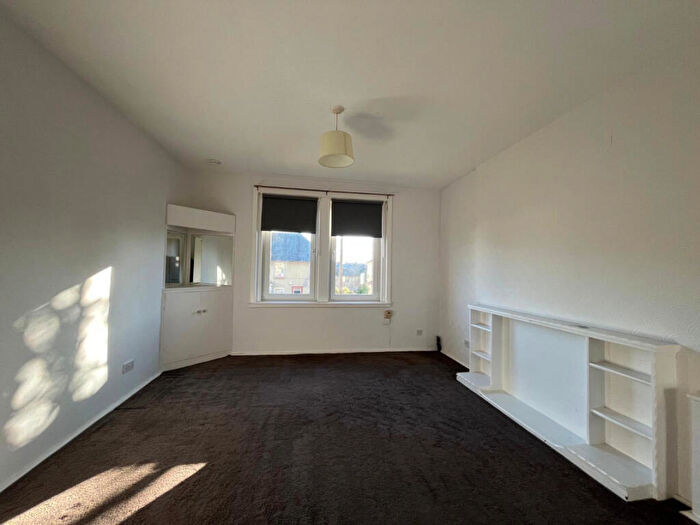 2 Bedroom Flat To Rent In Granton Place, Edinburgh, EH5