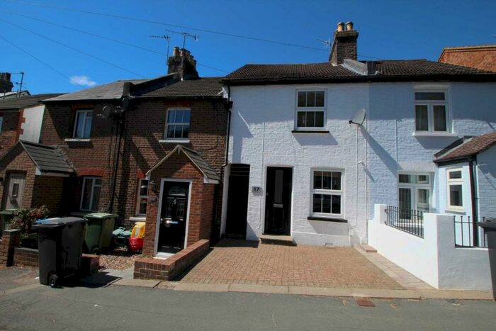 2 Bedroom Terraced House To Rent In Old Town Location, HP2