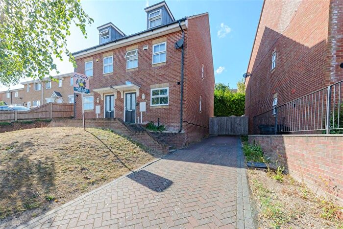 3 Bedroom Semi Detached House For Sale In Shanklin Close, Walderslade, Chatham, Kent, ME5