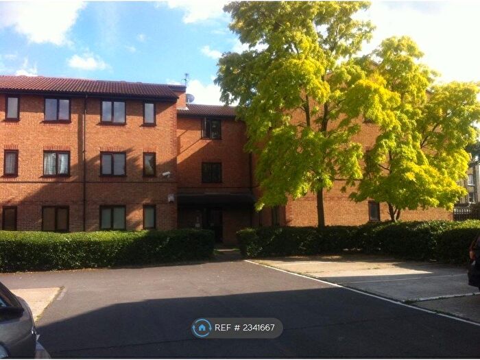 1 Bedroom Flat To Rent In John Maurice Close, London, SE17