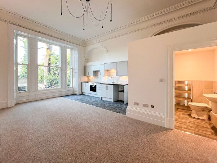 1 Bedroom Flat To Rent In Edgerton Road, Edgerton, Huddersfield, HD1