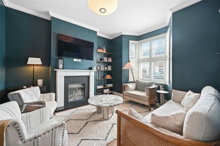 4 Bedroom Terraced House To Rent In Vespan Road, London, United Kingdom, W12