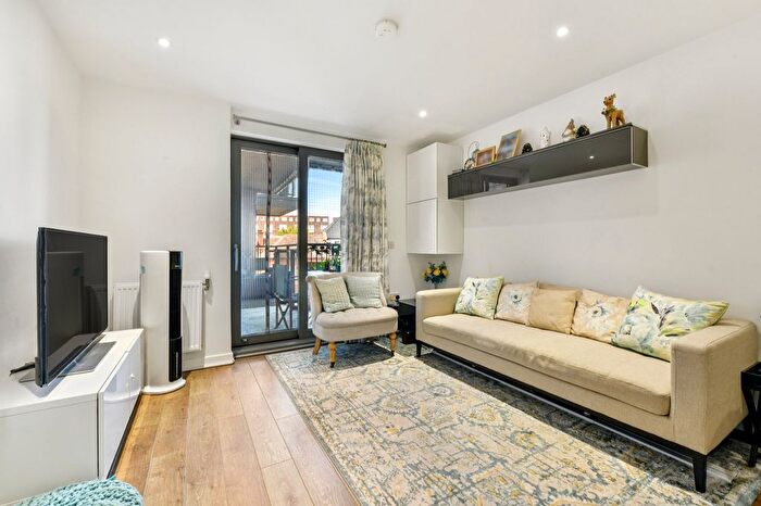 2 Bedroom Flat For Sale In Palm House, Sancroft Street, SE11