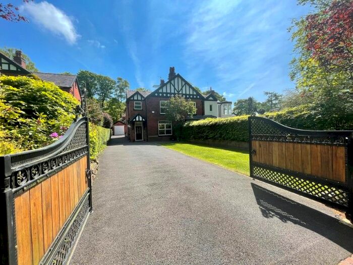 5 Bedroom Semi-Detached House To Rent In Princess Road, Bolton, BL6