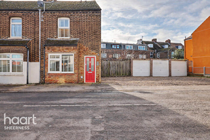 2 Bedroom End Of Terrace House For Sale In North Road, Queenborough, ME11