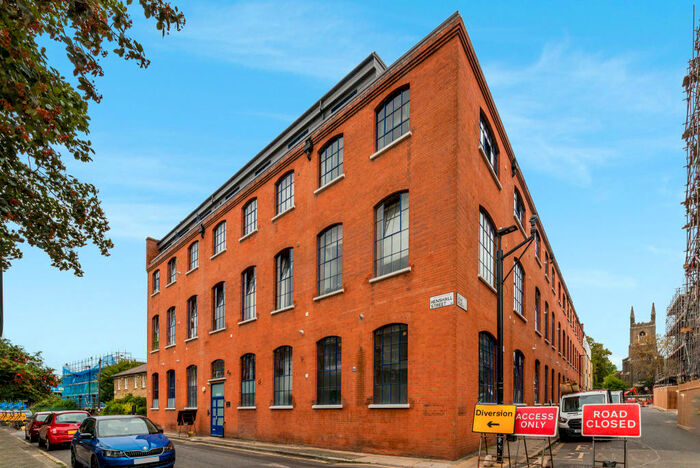 3 Bedroom Apartment To Rent In Islington London, N1