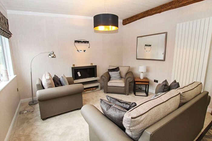 2 Bedroom Bungalow For Sale In Lodge - Chertsey Lane, Staines-Upon-Thames, TW18