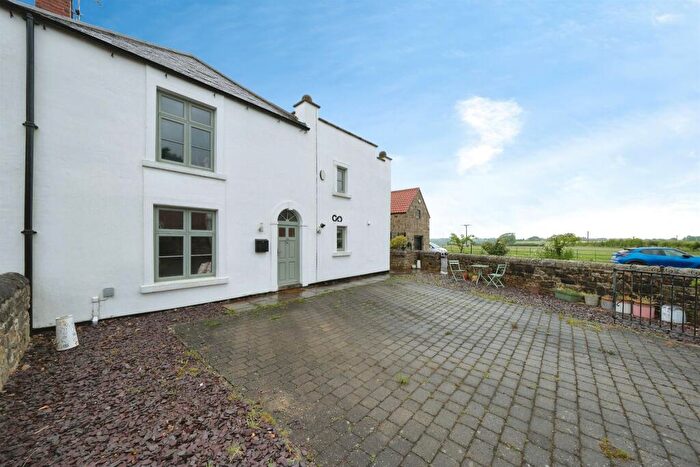 2 Bedroom Semi-Detached House For Sale In Castle View, Palterton, Chesterfield, S44