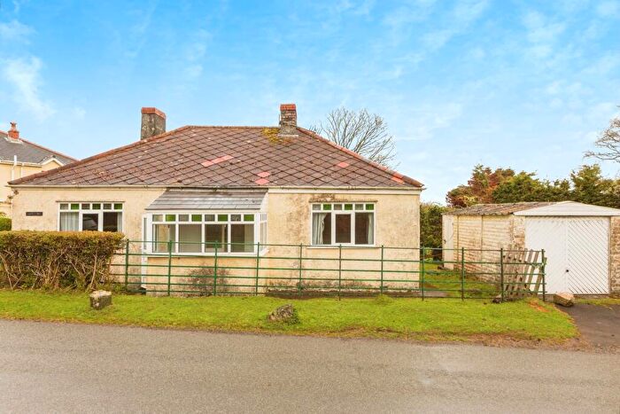 3 Bedroom Bungalow For Sale In Llanmadoc, Swansea, SA3