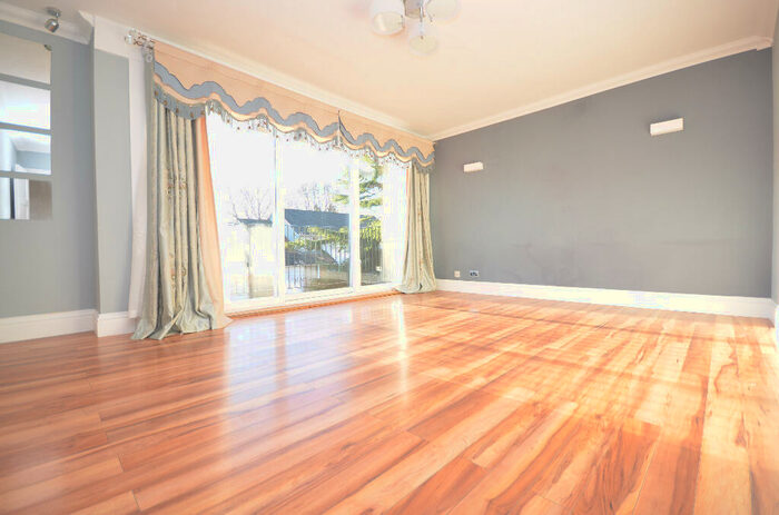 3 Bedroom Flat To Rent In Redhall Drive, Flat, Edinburgh, City Of Edinburgh, EH14