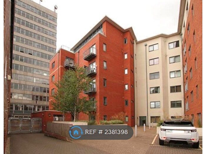 2 Bedroom Flat To Rent In The Chimes, Sheffield, S1