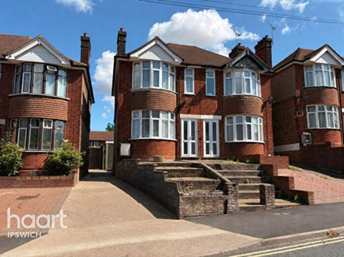 3 Bedroom Semi Detached House For Sale In Grove Lane, Ipswich, IP4