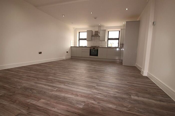 2 Bedroom Apartment To Rent In Seven Kings Road, Ilford, IG3