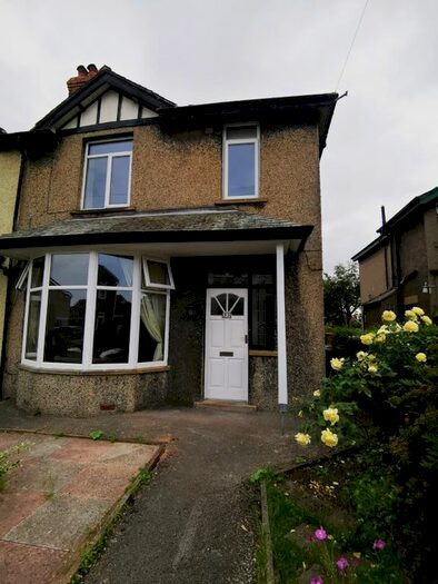 1 Bedroom Flat To Rent In Bare Avenue, Morecambe LA4