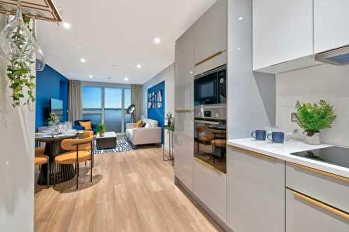 2 Bedroom Apartment For Sale In - Upper Dock Walk, , London, E16