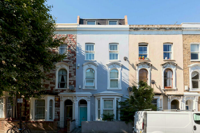 3 Bedroom Flat To Rent In Dunlace Road, London, E5