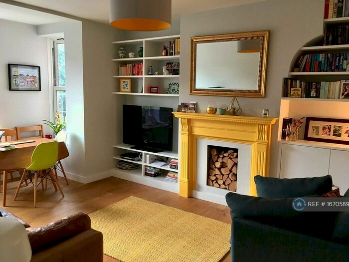 2 Bedroom Flat To Rent In Pembury Road, London, E5