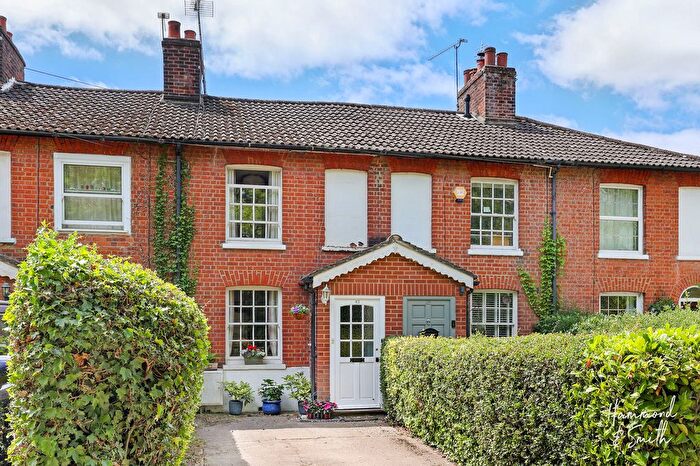 4 Bedroom Terraced House For Sale In Thornwood Road, Epping, CM16