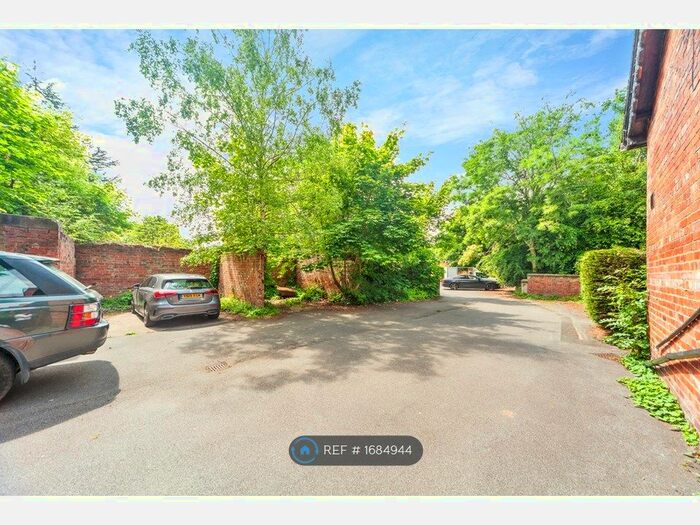 1 Bedroom Semi-Detached House To Rent In Blackwood Cottage, Leeds, LS17