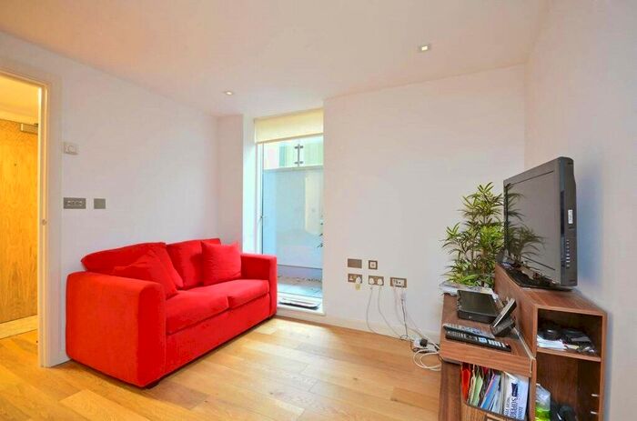 1 Bedroom Flat To Rent In Acton St, London, WC1X
