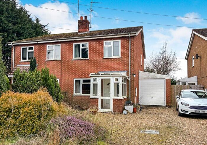 3 Bedroom Semi-Detached House For Sale In Chalk Lane, Sutton Bridge, Spalding, Lincolnshire, PE12