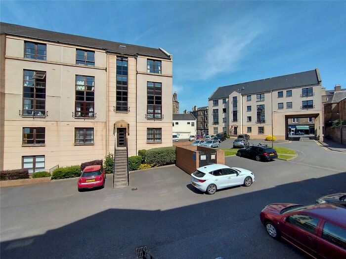 2 Bedroom Flat To Rent In Rodney Place, Edinburgh, EH7