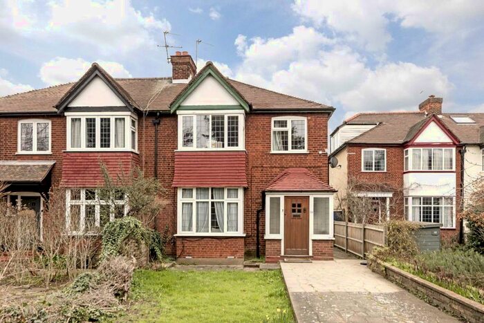3 Bedroom Semi-Detached House To Rent In Whitton Road, Twickenham, TW1
