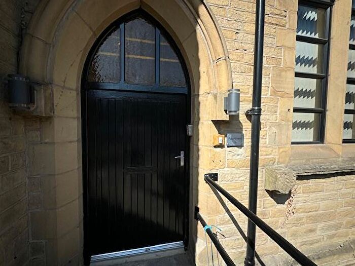1 Bedroom Flat To Rent In Leeds Road, Shipley, West Yorkshire, BD18
