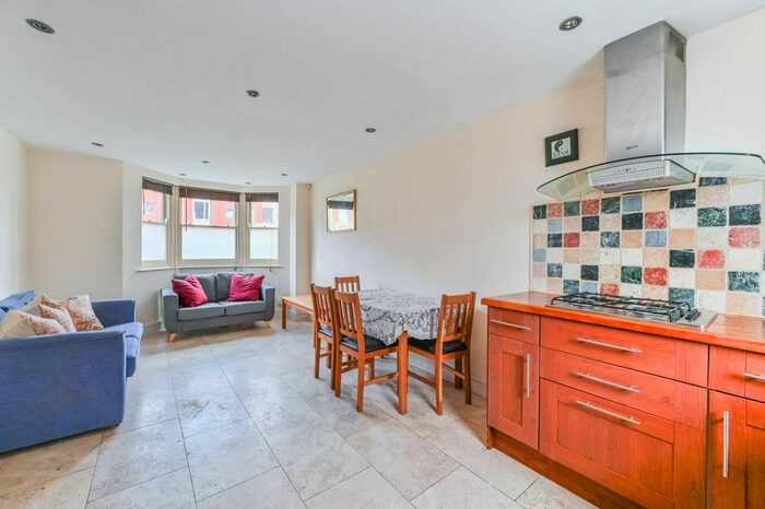 2 Bedroom Flat To Rent In Revelstoke Road, Wimbledon, London, SW18