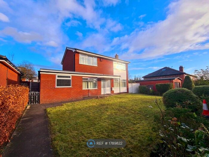 3 Bedroom Detached House To Rent In Newbrook Road, Bolton, M46