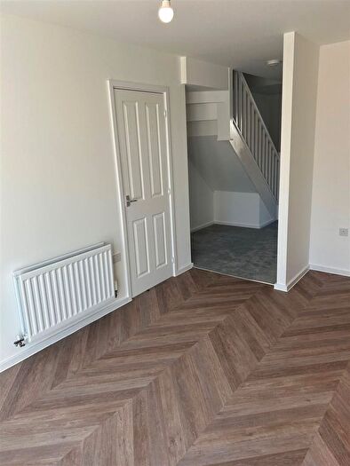 3 Bedroom End Terrace House For Sale In Wiltshire Drive, Patterdown, Chippenham, SN15