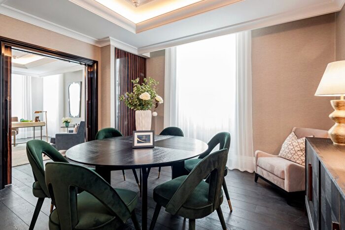 3 Bedroom Flat To Rent In Whitehall Place, London, SW1A