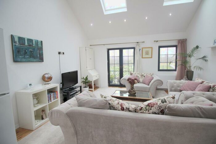 1 Bedroom Apartment To Rent In Woolgrove Road, Hitchin, SG4