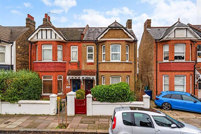 2 Bedroom Property To Rent In Coldershaw Road, London, W13