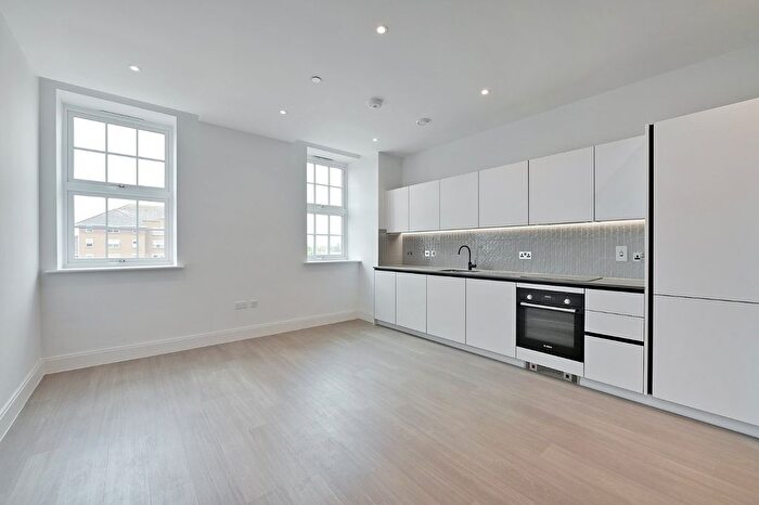 2 Bedroom Flat To Rent In The Factory, Memorial Avenue, Slough, Berkshire, SL1