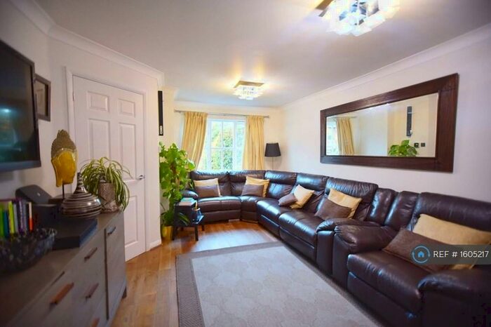 2 Bedroom Terraced House To Rent In Cudham Close, Sutton, SM2