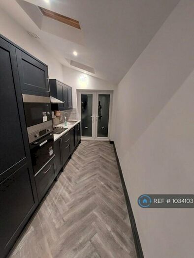 3 Bedroom Semi-Detached House To Rent In Stockton Road, Darlington, DL1