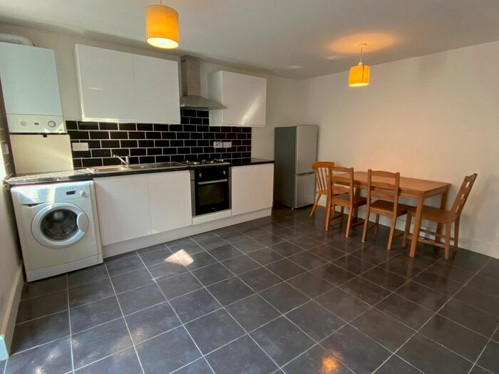 1 Bedroom Flat To Rent In Meeting House Lane, London, SE15