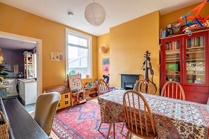 3 Bedroom Terraced House For Sale In Lindley Street, Holgate, York, YO24