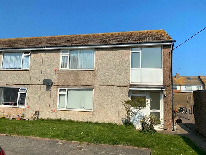 Houses for sale & to rent in CT12 6BD, Gwyn Road, Northwood Ramsgate